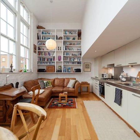 Charming 1 Bedroom Apartment In Old School House Londres Exterior foto