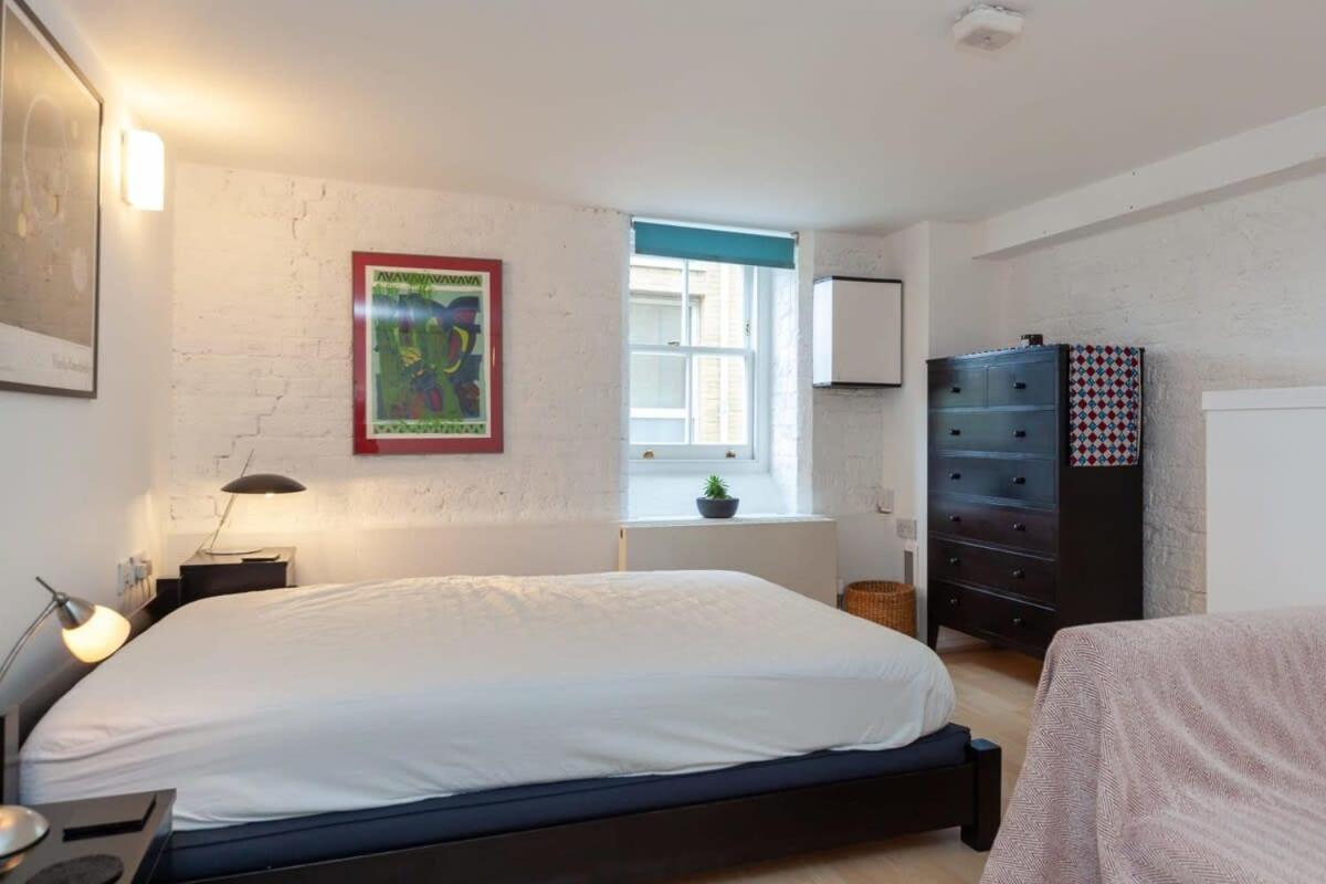 Charming 1 Bedroom Apartment In Old School House Londres Exterior foto