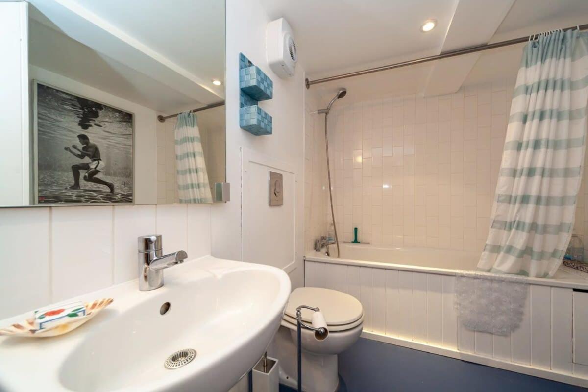 Charming 1 Bedroom Apartment In Old School House Londres Exterior foto