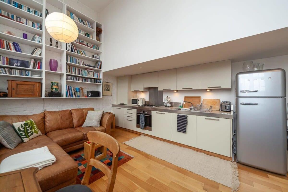 Charming 1 Bedroom Apartment In Old School House Londres Exterior foto