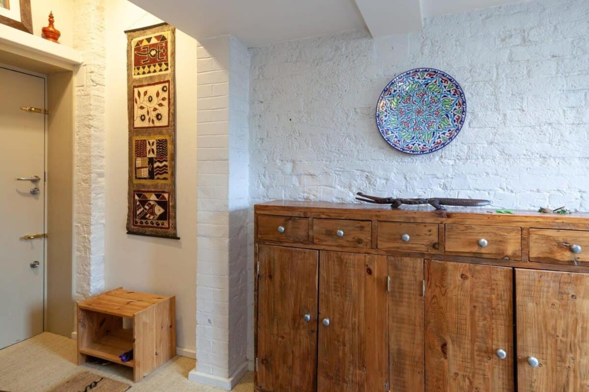 Charming 1 Bedroom Apartment In Old School House Londres Exterior foto