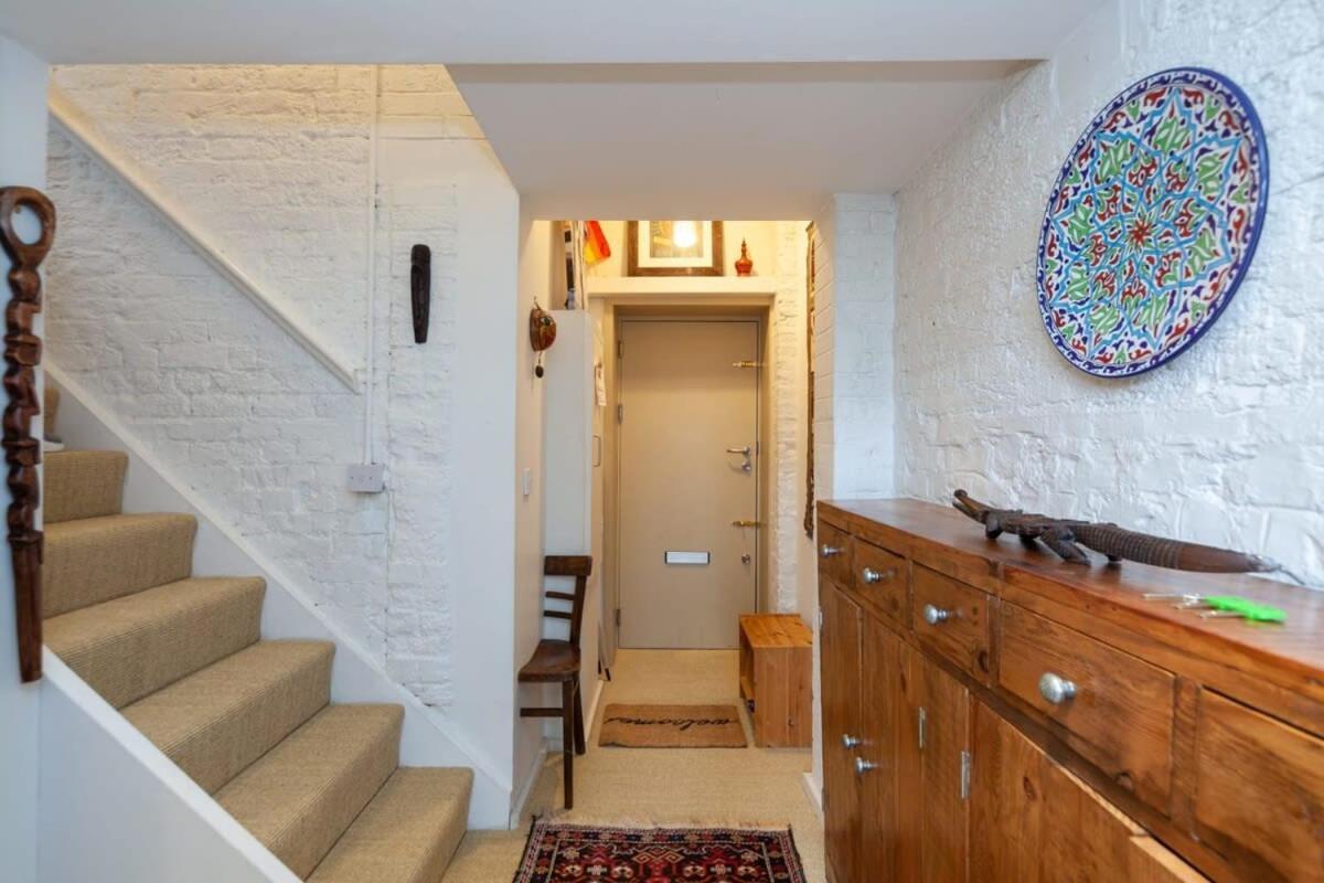 Charming 1 Bedroom Apartment In Old School House Londres Exterior foto