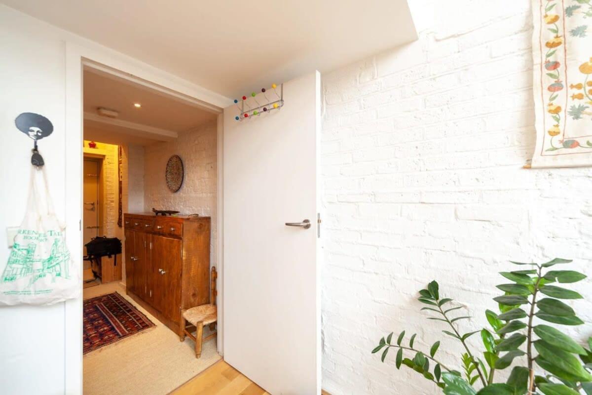 Charming 1 Bedroom Apartment In Old School House Londres Exterior foto